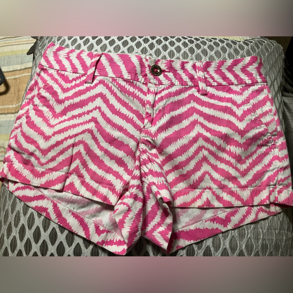Lilly Pulitzer Walsh Shorts Pink White Chevron Striped Zebra print
